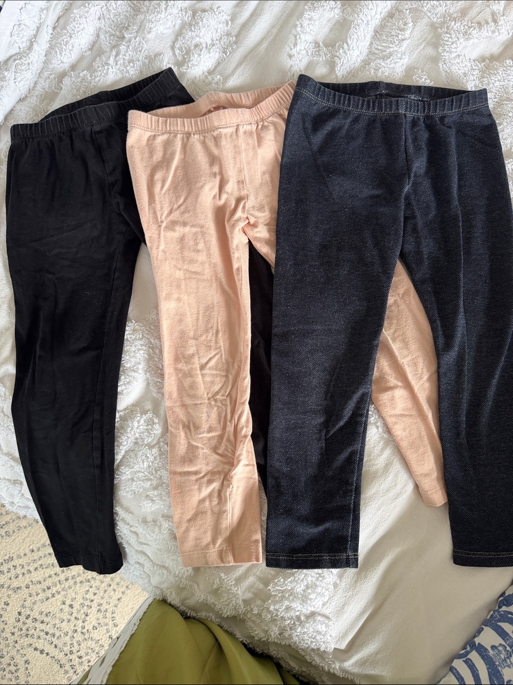 Assorted Girls 3-Pack Stretch Leggings in Black, “denim” and Light Pink